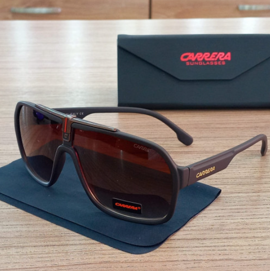 Gafas de Sol Estilo R2 Café | Diseño Clásico y Elegante